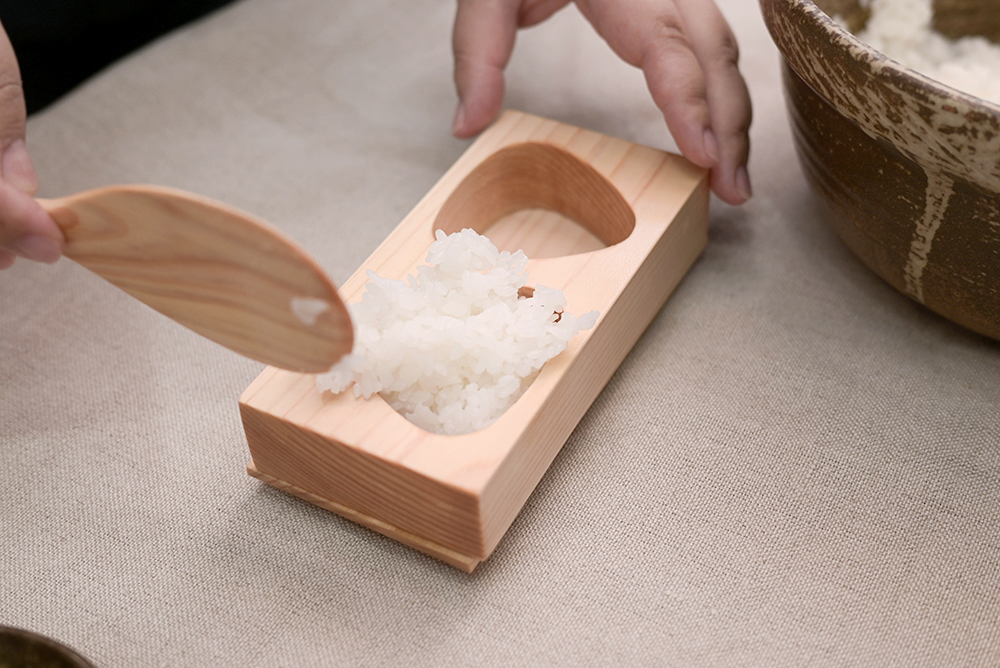 ひのきのおむすび型:森のおむすび屋さん | 西粟倉森の学校